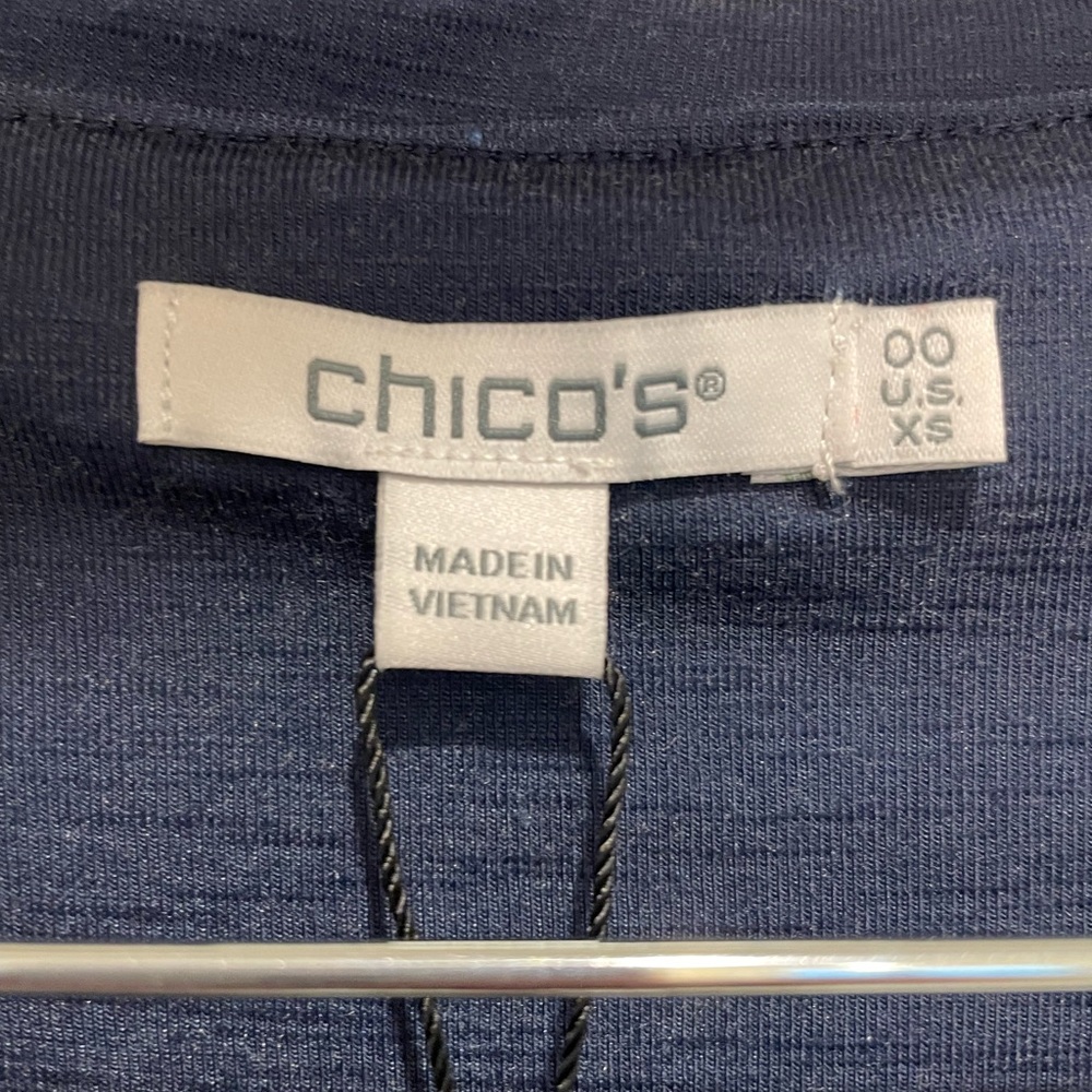 Chico's Navy and Blue Zenergy Top - Picture 2 of 3
